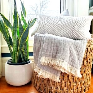 Piscatêxtil Oversized Frayed Edge Throw Blanket 100% Cotton